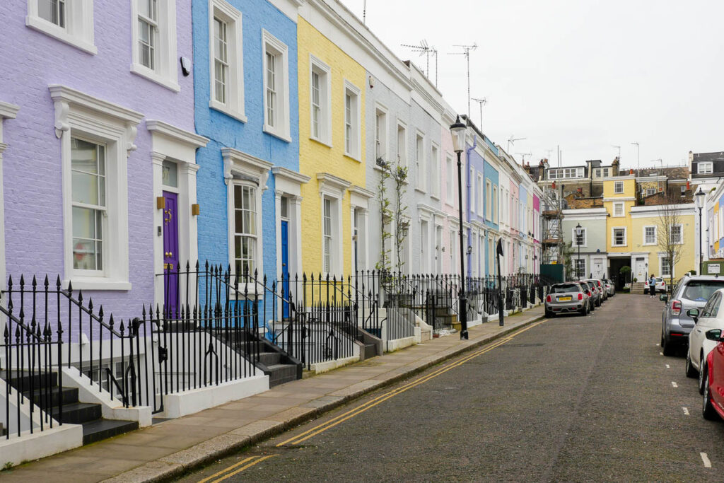 Maisons façades colorées hillgate village Londres Angleterre
