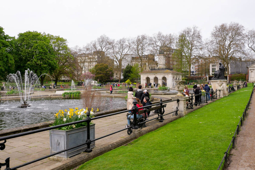 Hyde Park jardins Kensington Gardens Londres Angleterre